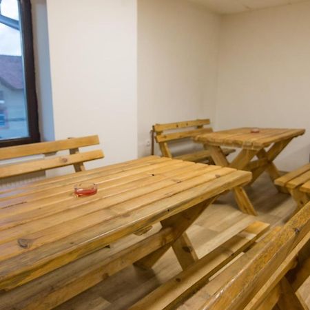 Viktorijini Konaci Aparthotel Kremna Luaran gambar